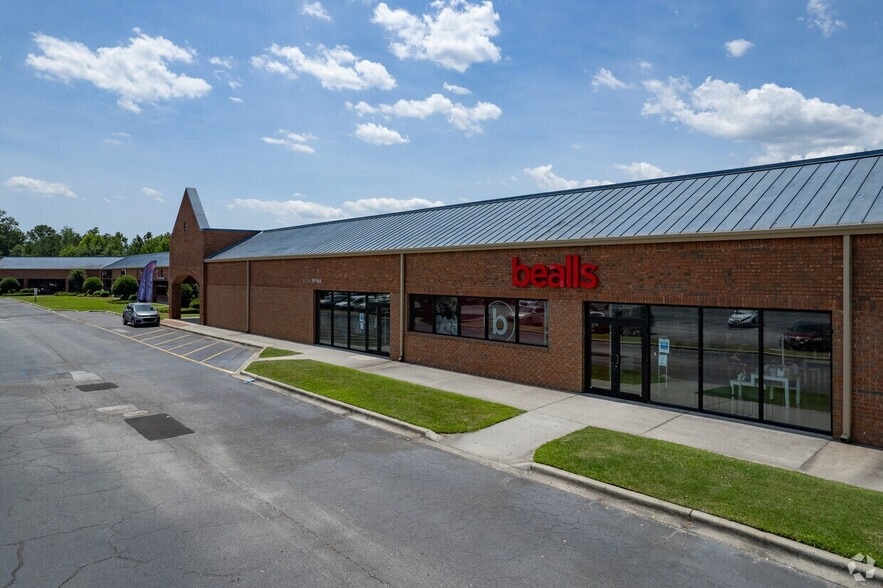 More Photos Of 11 Gateway Blvd S, Savannah Unknown For Lease