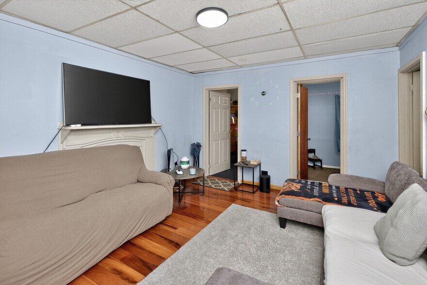 More Photos Of 427 S Pearl St, Albany Storefront Retail Residential For Sale