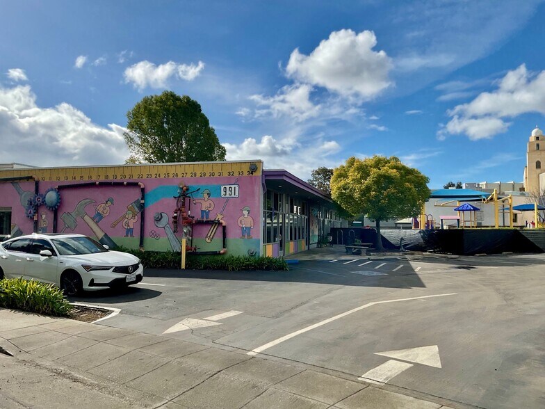 Primary Photo Of 991 Commercial St, Palo Alto Schools For Lease