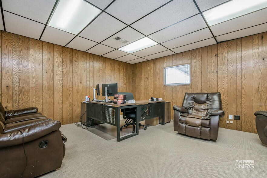 More Photos Of 1321 14th Ave, Perryton Industrial For Sale