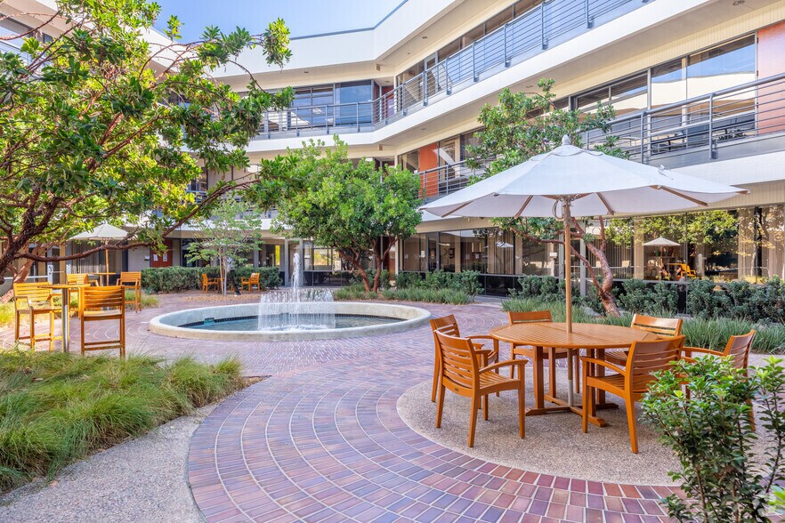 More Photos Of 12520 High Bluff Dr, San Diego Office For Lease