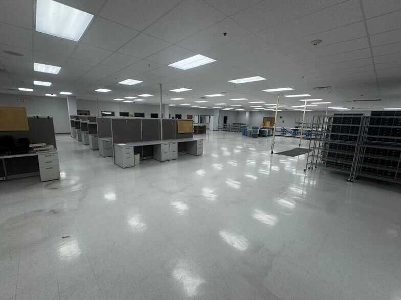 More Photos Of 796 N Sunnyside Rd, Decatur Office For Lease