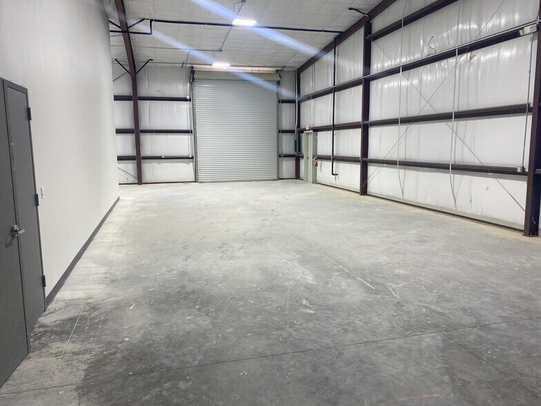 More Photos Of 4215 Gulf Fwy, Dickinson Freestanding For Lease