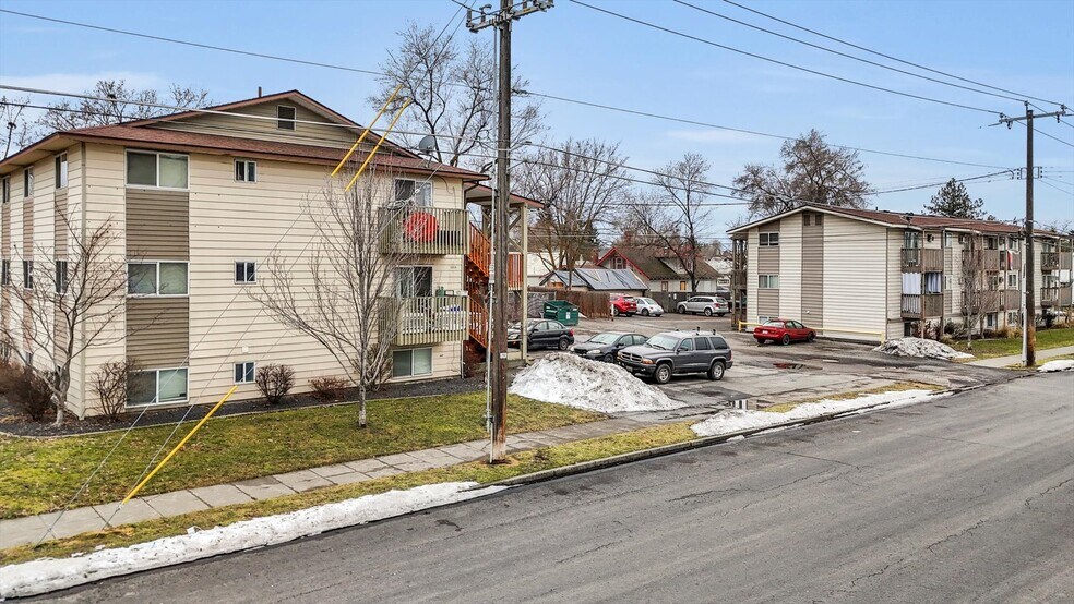 Primary Photo Of 4822 N Nelson St, Spokane Apartments For Sale