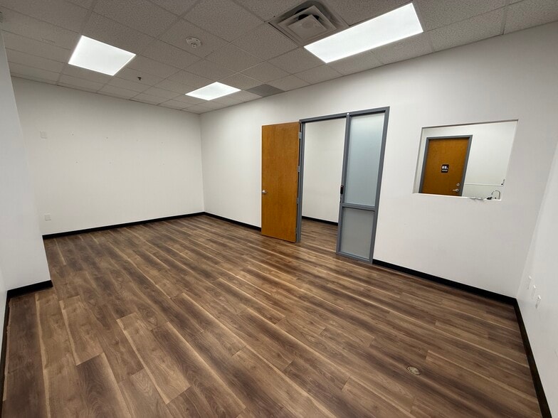 More Photos Of 2340 E Beardsley Rd, Phoenix Medical For Lease