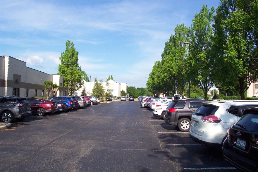 More Photos Of 5060 Valley View Blvd NW, Roanoke Office For Sale