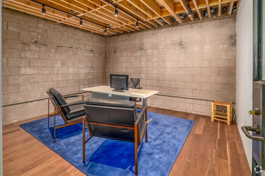 More Photos Of 5872 Smiley Dr, Culver City Loft Creative Space For Lease