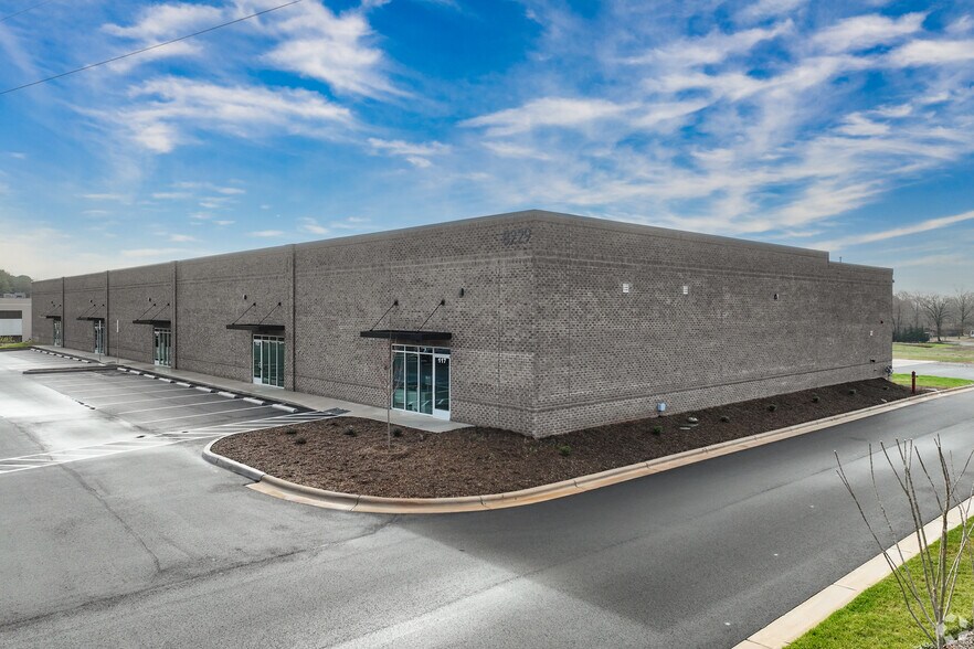 Primary Photo Of 8229 Tyner Rd, Colfax Flex For Lease