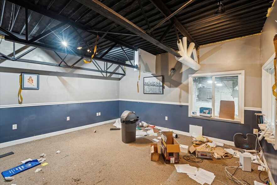 More Photos Of 3605 Salmon St, Philadelphia Industrial For Lease