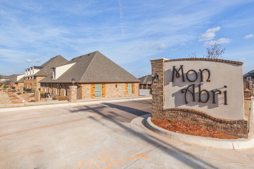 More Photos Of 2524 N Broadway, Edmond Coworking Space