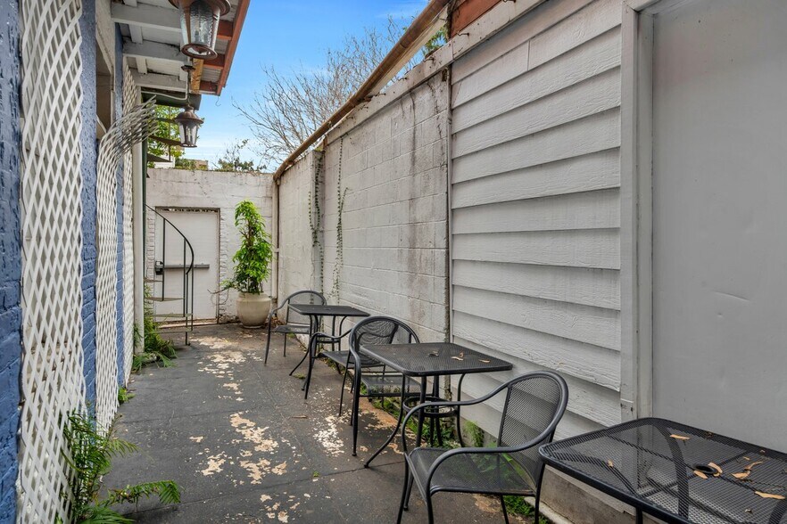 More Photos Of 1908 Magazine St, New Orleans Storefront Retail Residential For Sale