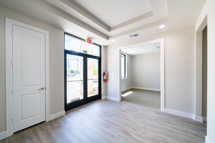 More Photos Of 5501 Cabrera Dr, Sugar Land Unknown For Lease