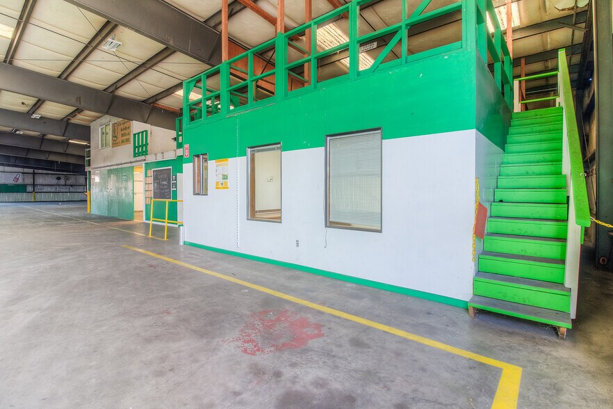 More Photos Of 31 Precision Ln, Malaga Manufacturing For Sale