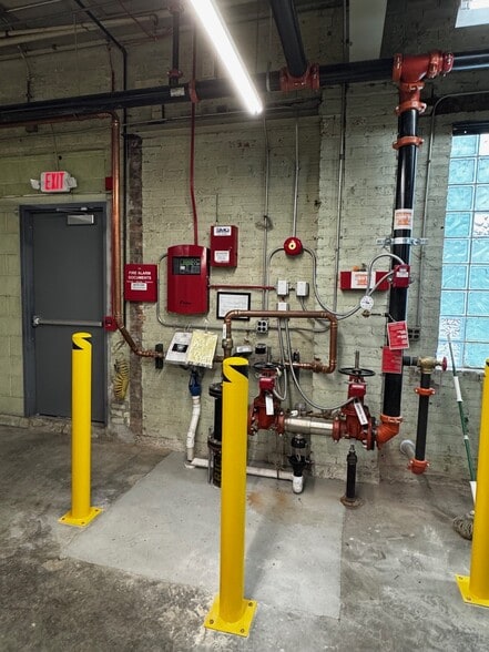 More Photos Of 9128 W Belmont Ave, Franklin Park Manufacturing For Sale