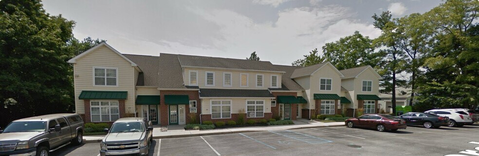 More Photos Of 405-413 Larch Cir, Wilmington Office For Sale
