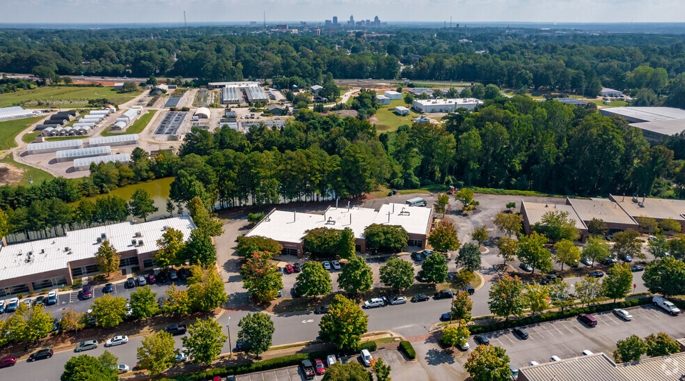 More Photos Of 617 Hutton St, Raleigh Research And Development For Lease