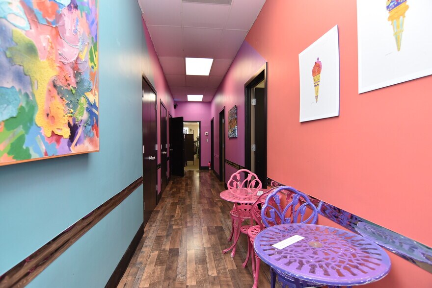 More Photos Of 10 S Walnut St, Milford Restaurant For Sale