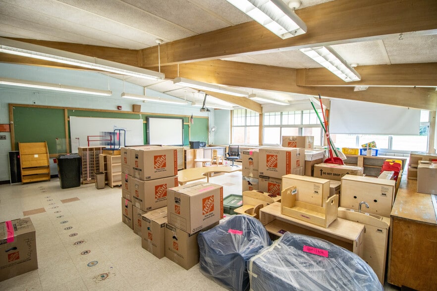 More Photos Of 11218 N Linden Rd, Clio Schools For Sale