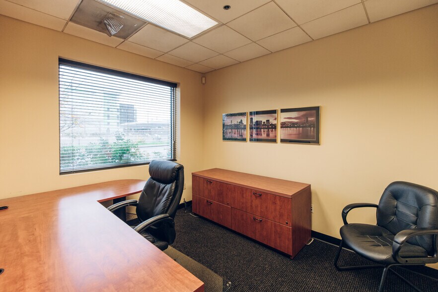 More Photos Of 2331 NW 23rd Ave, Portland Warehouse For Sale