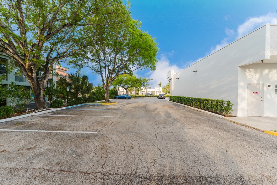 More Photos Of 2831 N Federal Hwy, Boca Raton Unknown For Lease