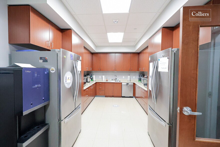 More Photos Of 4420 Bayard St, Pittsburgh Medical For Lease