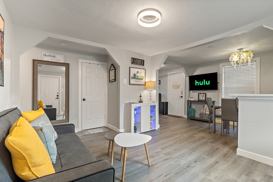 More Photos Of 2308 Britton Dr, Dallas Apartments For Sale