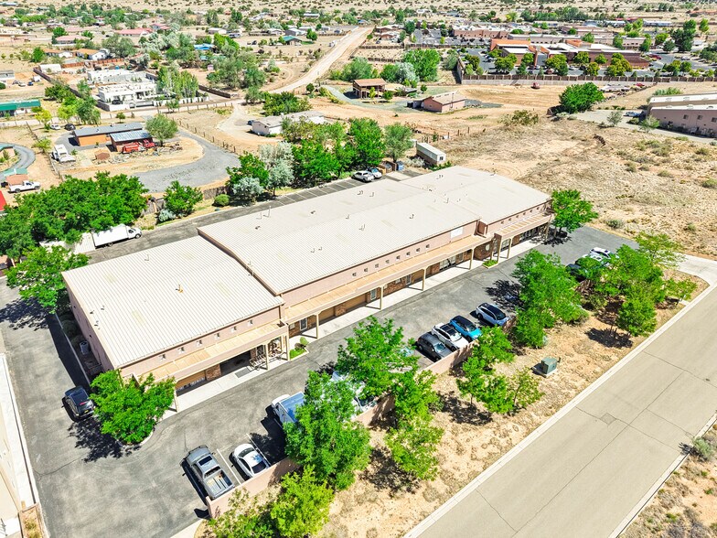More Photos Of 11 Plaza La Prensa Rd, Santa Fe Warehouse For Sale