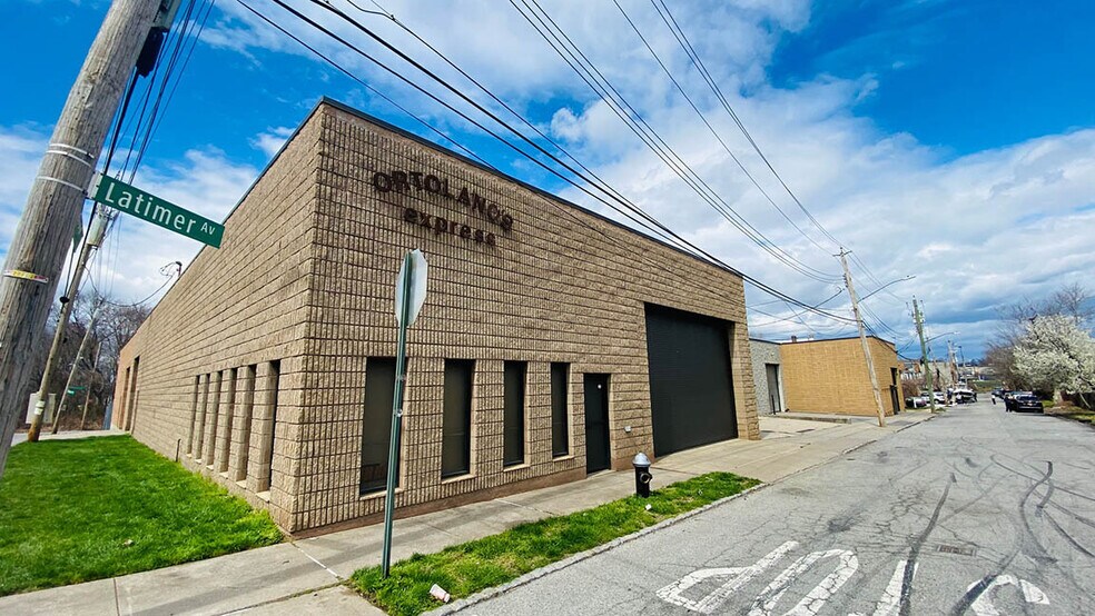 More Photos Of 33 Baron Blvd, Staten Island Warehouse For Lease