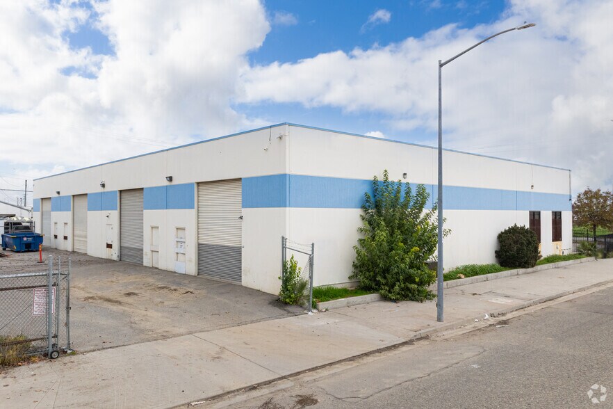 More Photos Of 2709 E Church Ave, Fresno Warehouse For Sale