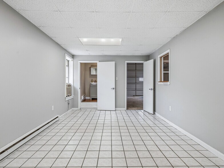 More Photos Of 5 Woodland Dr, Asheville Warehouse For Sale