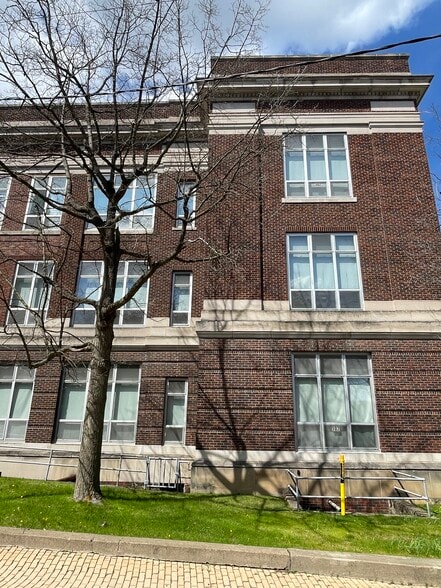 More Photos Of 225 E North St, Butler Schools For Sale