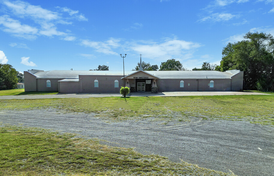 Primary Photo Of 2459 N Hillside Ave, Wichita Religious Facility For Sale