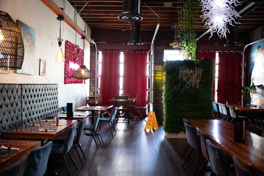 More Photos Of 812 Main St, Caldwell Storefront For Sale