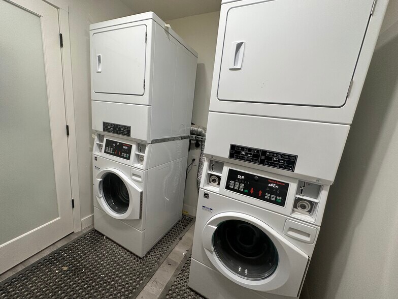 More Photos Of 235 Lake St, Reno Storefront Retail Office For Sale