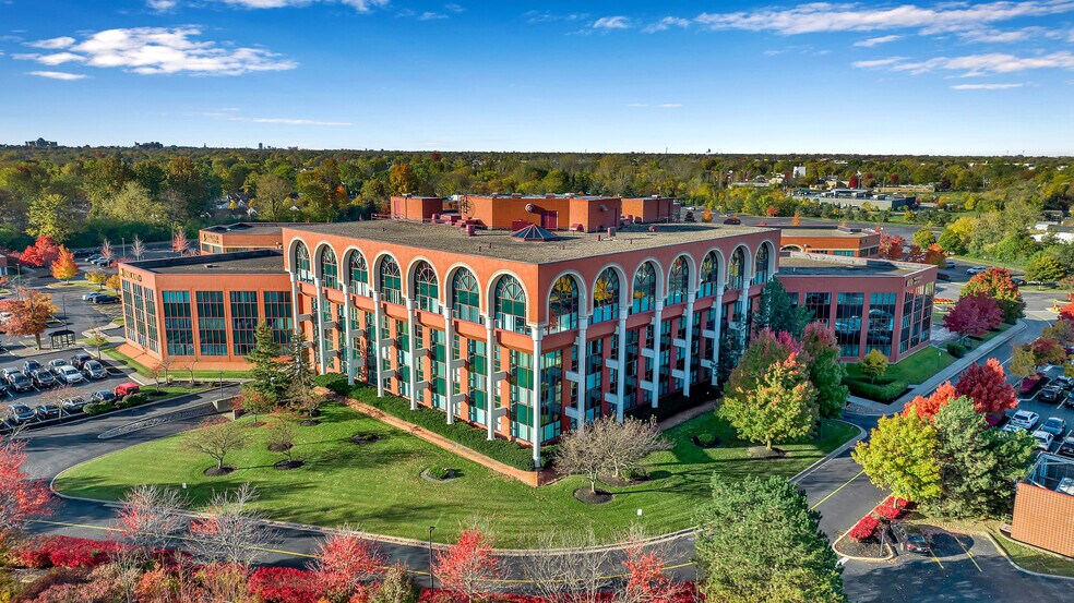 More Photos Of 100 Corporate Pky, Amherst Unknown For Lease