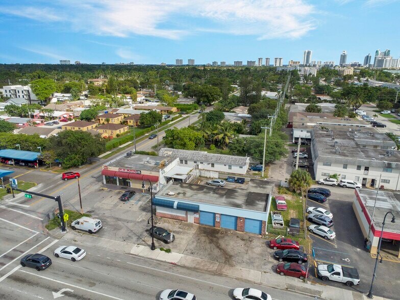 More Photos Of 1010 N Federal Hwy, Hallandale Beach Service For Sale