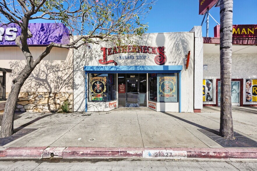 More Photos Of 21627 Sherman Way, Canoga Park Storefront For Sale