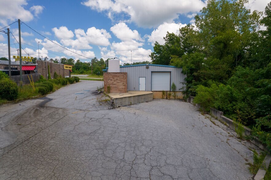 More Photos Of 5140 Mercer University Dr, Macon-Bibb Storefront Retail Office For Sale