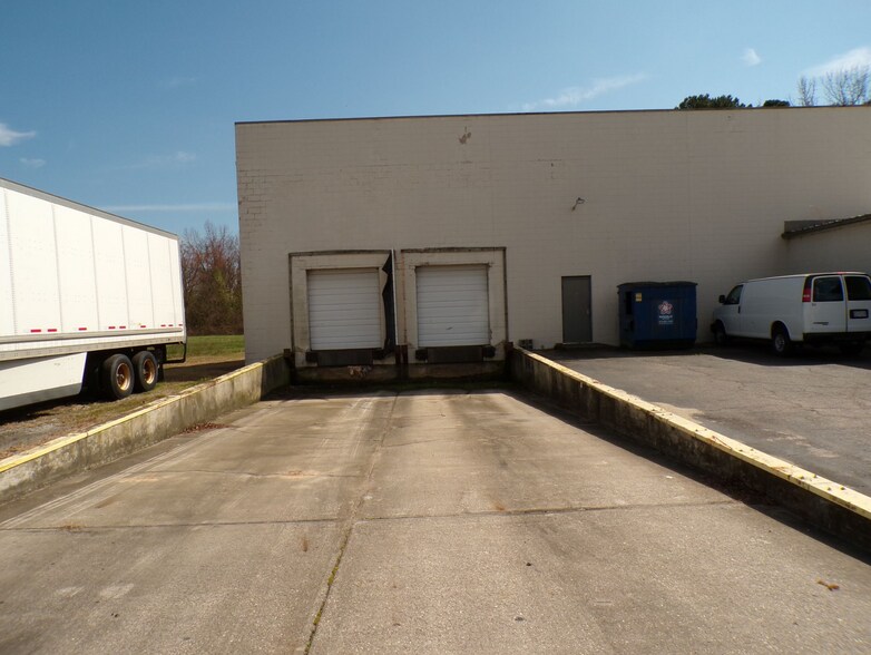 More Photos Of 611 Chicopee Rd, Benson Warehouse For Sale