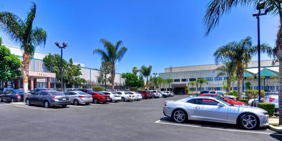 More Photos Of 12510 Van Nuys Blvd, Pacoima Office For Lease