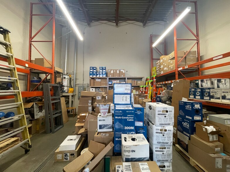 More Photos Of 19889 96th Ave, Langley Warehouse For Lease