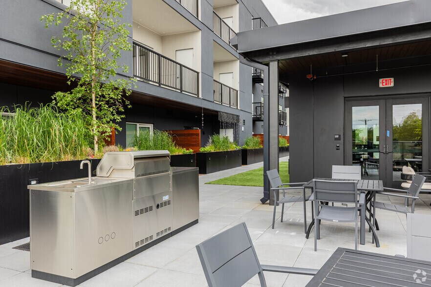 More Photos Of 18618 E Burnside St, Portland Apartments For Lease