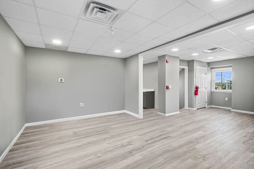 More Photos Of 2605 US 130, Cinnaminson Office For Lease