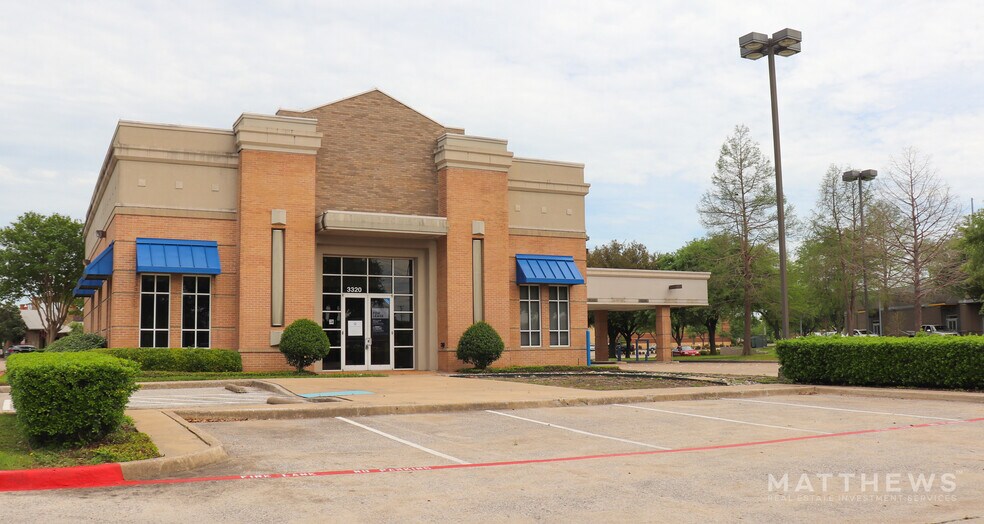 More Photos Of 3320 Lavon Dr, Garland Bank For Sale