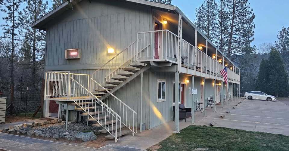 More Photos Of 8592 La Porte Rd, Brownsville Hotel For Sale