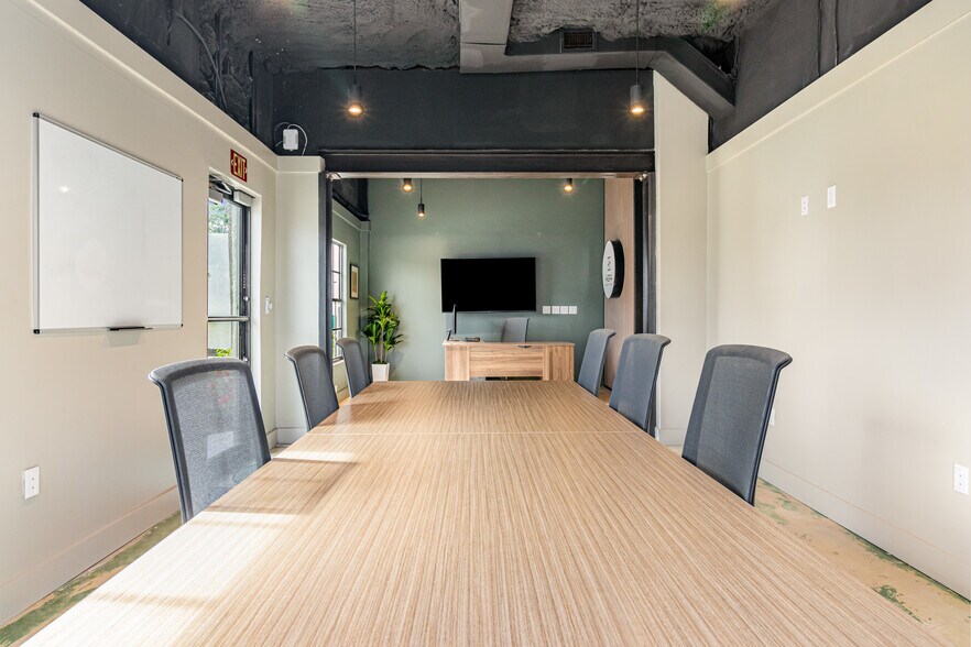 More Photos Of 1917 S Harbor City Blvd, Melbourne Office For Sale
