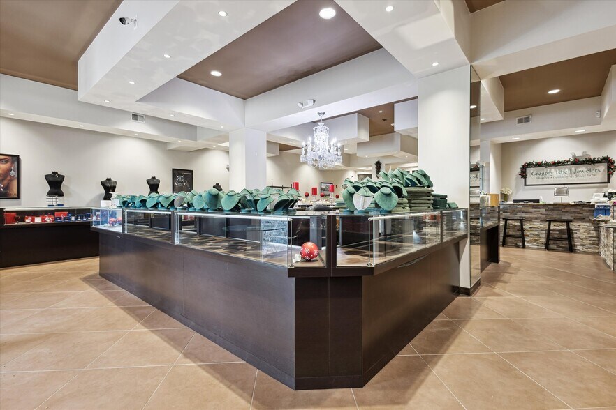 More Photos Of 2111 W Mountcastle Dr, Johnson City General Retail For Sale