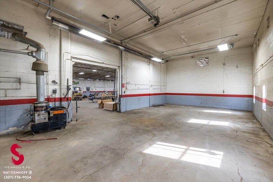 More Photos Of 4113 W Yellowstone Hwy, Casper Flex For Sale