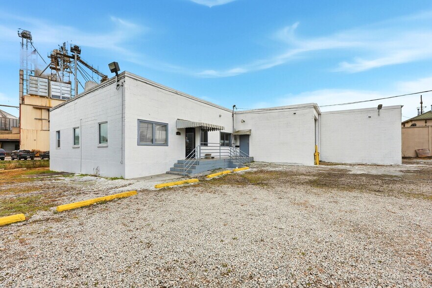 More Photos Of 476 Moreno Street St, Gainesville Distribution For Lease