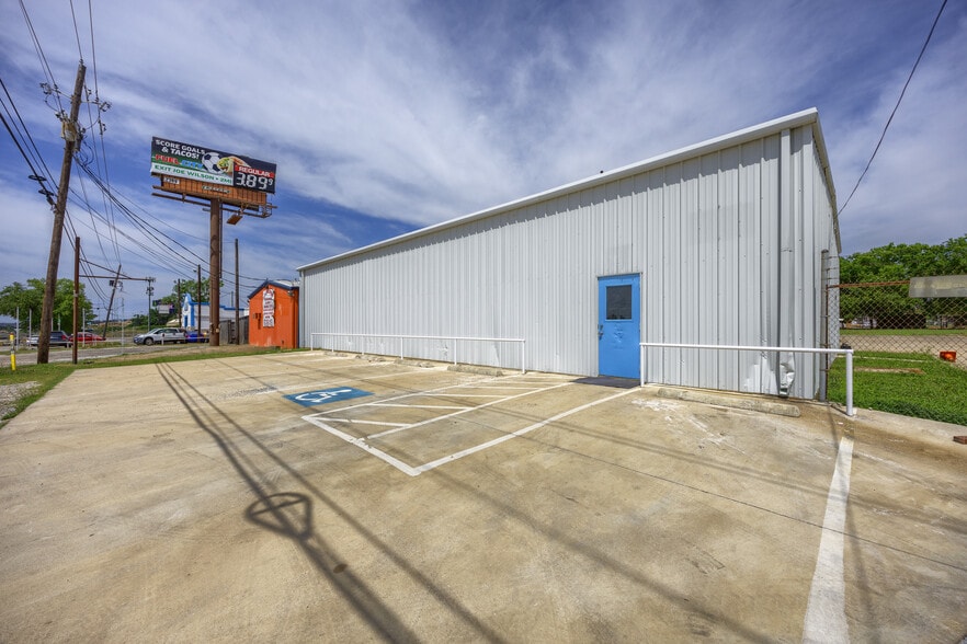 Primary Photo Of 617 G Alexander fwy, Duncanville Warehouse For Lease